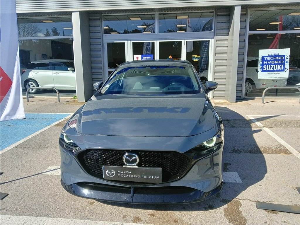 En savoir plus sur MAZDA3