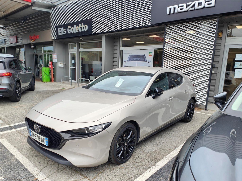 En savoir plus sur MAZDA3